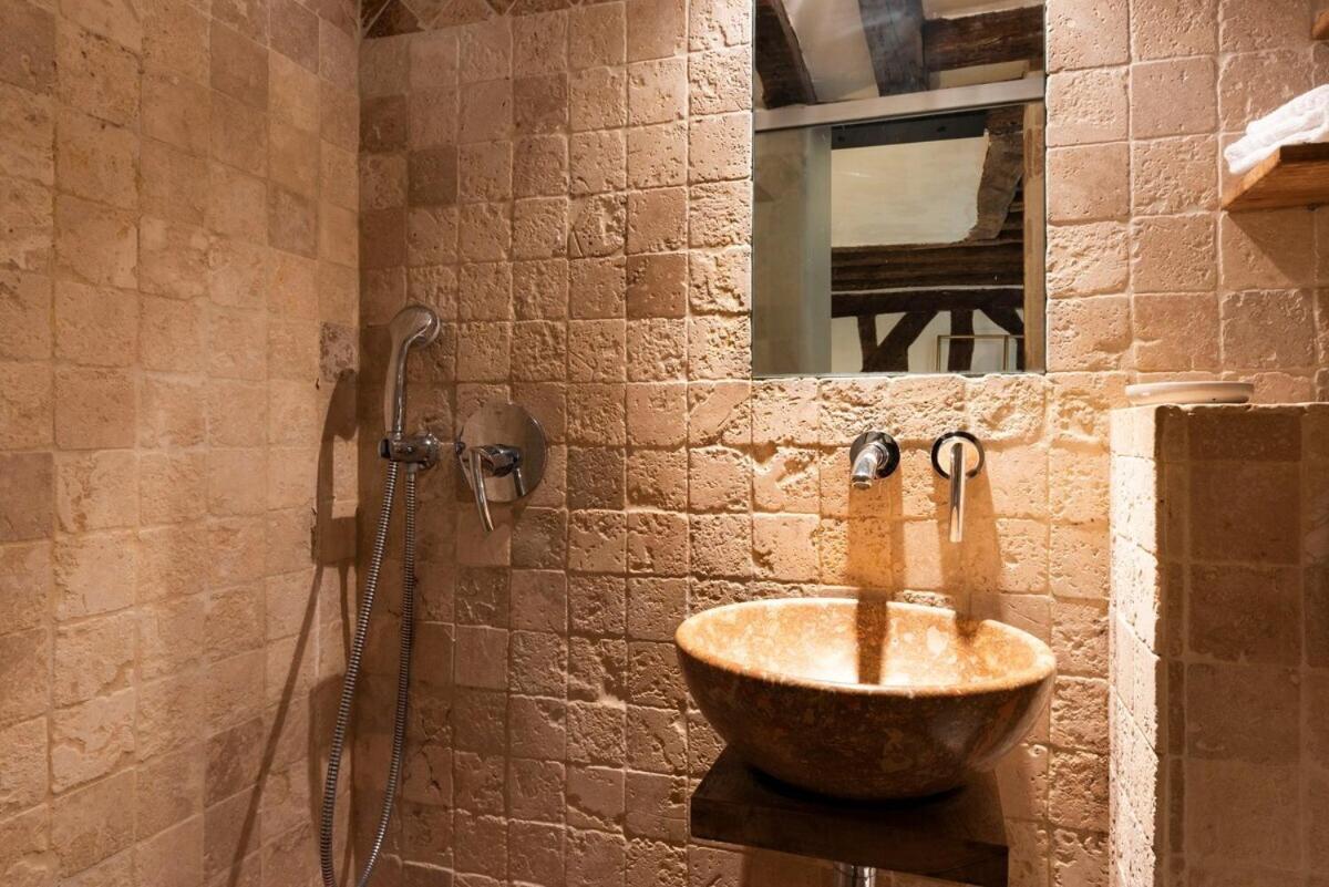 Charming - Marais Quarter - 6p - 2bdr - Center Of Appartement Parijs